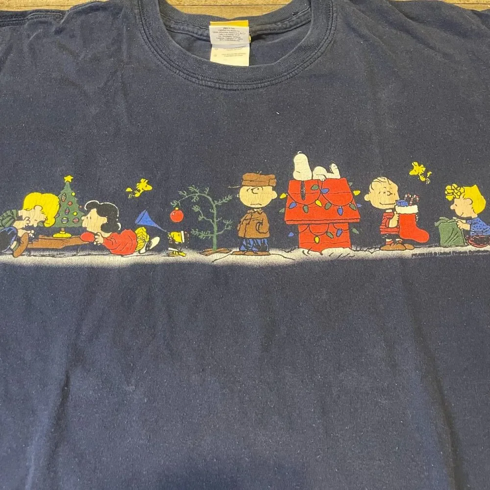 Peanuts Snoopy Christmas T-Shirt – Charlie Brown Tree – Navy Blue – Size Large